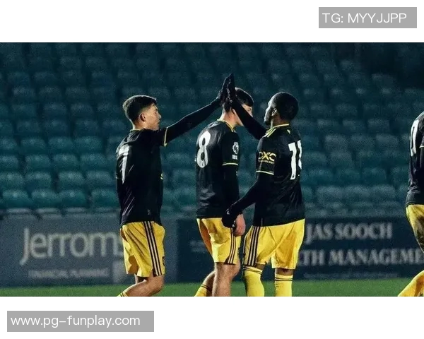 国王杯精彩对决那不勒斯6-2热刺点球大战引发争议与热议