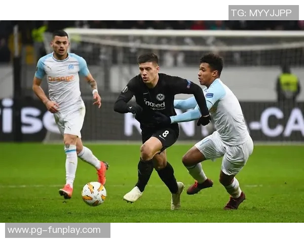 欧联杯精彩对决AC米兰绝杀本菲卡神奇扑救点燃全场激情